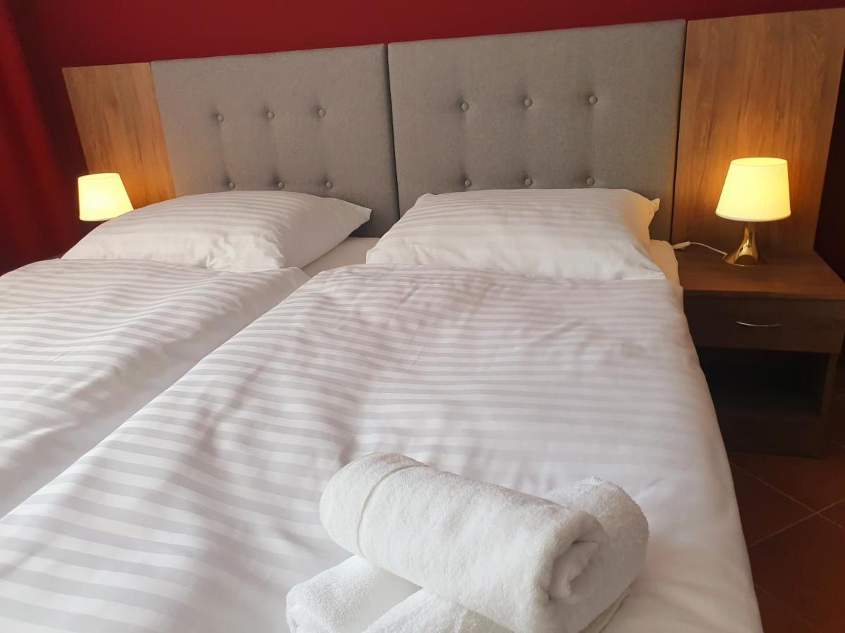 Lux Resort Kraśnik Eksteriør billede